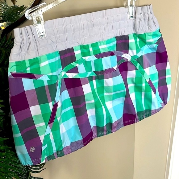 Lululemon Foxy Plaid Tracker Skort Short Green Purple RARE HTF Size 8 Activewear - Picture 8 of 16